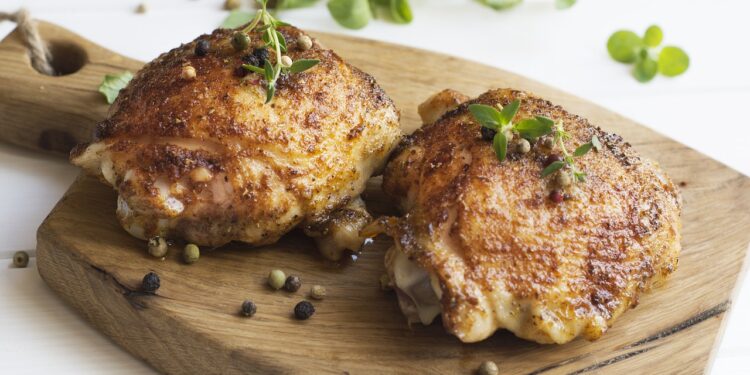 Low Carb überbackene Hähnchenfilets mit mediterranem Gemüse